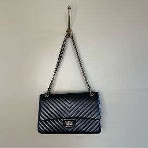 Red Dress Boutique Black Chevron Quilted Shoulder Bag